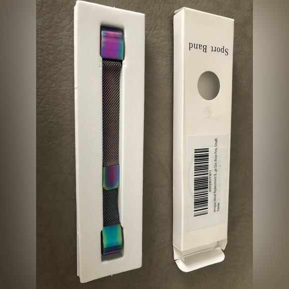 Bundle of 3 Fitbit Inspire 2 Bands - Picture 3 of 4